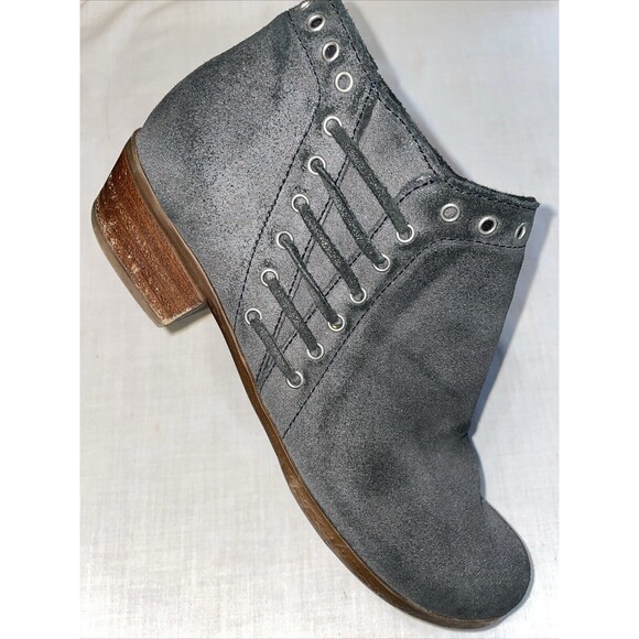 Minnetonka Women’s Zip Side Booties Size 9 M Black Leather Comfort Going Out - Picture 1 of 12